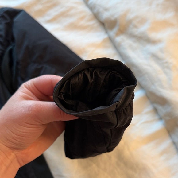 Arc'teryx Black Atom Jacket - Women’s - Picture 4 of 5